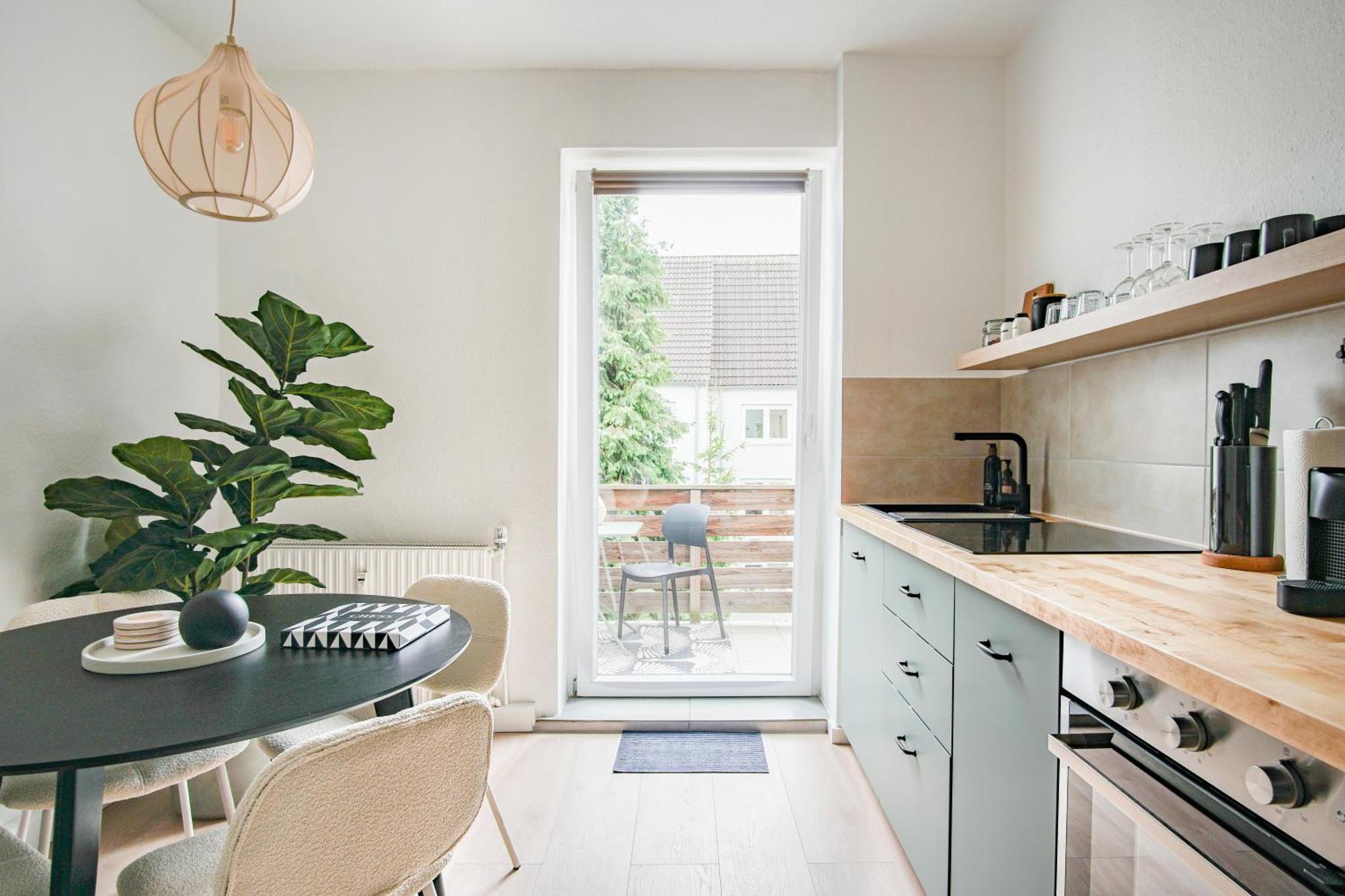 Homefy Balcony Apartment - Up To 4 People - Close To Fair - Free Parking 에센 외부 사진